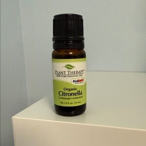 Plant Therapy Organic Citronella 100% Pure Essential Oil 1/3 fl. oz 10 ml.